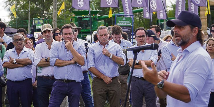 Lacalle Pou: “A 347 días de terminar mi mandato voy a realizar, de atrevido, algunas sugerencias a los precandidatos presentes en el certamen”