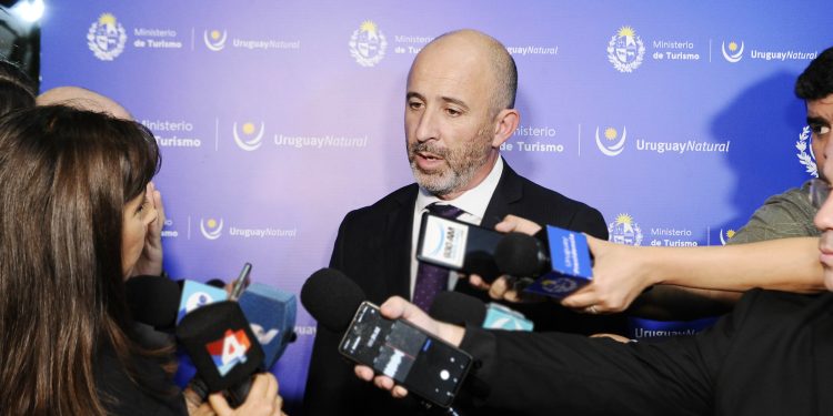 Ministro de Turismo: “Apuntamos a tener mayor presencia en el mundo”