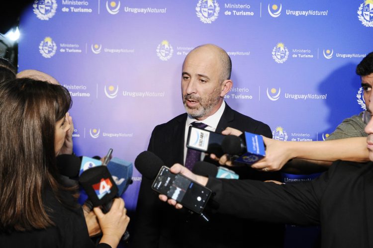 Ministro de Turismo: “Apuntamos a tener mayor presencia en el mundo”