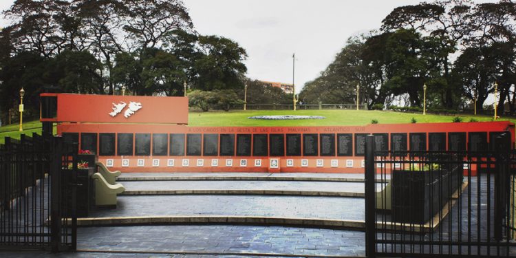 Madres de Malvinas: las heroínas que siguen en pie entre un duelo interminable y la defensa de la soberanía