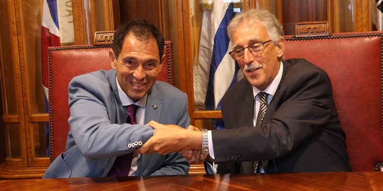 Firma de convenio: Presidente del Correo destacó labor de UTU para que “un montón de gente pueda subir un escalón”