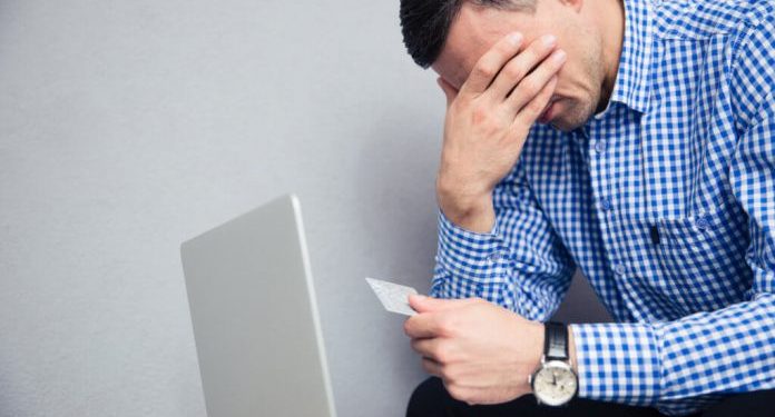 Deudores: las verdaderas víctimas del sistema financiero y sus consecuencias emocionales