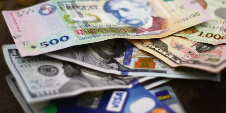 Cabildo Abierto provoca que las financieras bajen sus tasas de interés