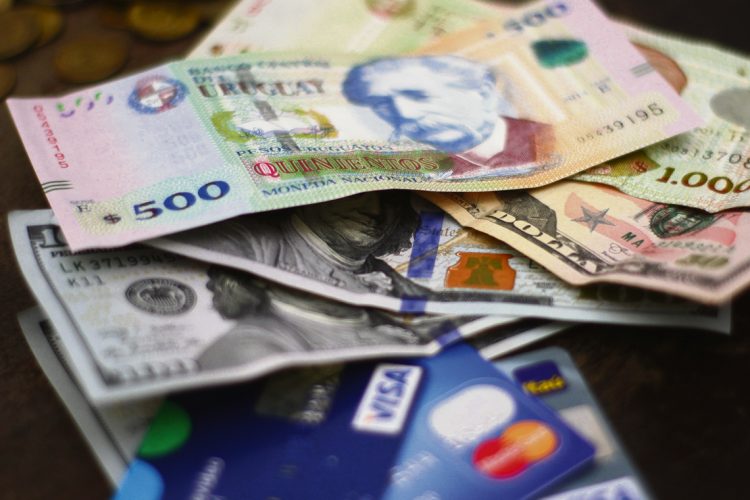 Cabildo Abierto provoca que las financieras bajen sus tasas de interés