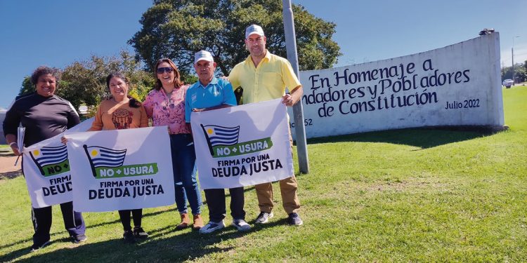 En Salto se lograron 15 mil firmas por Deuda Justa