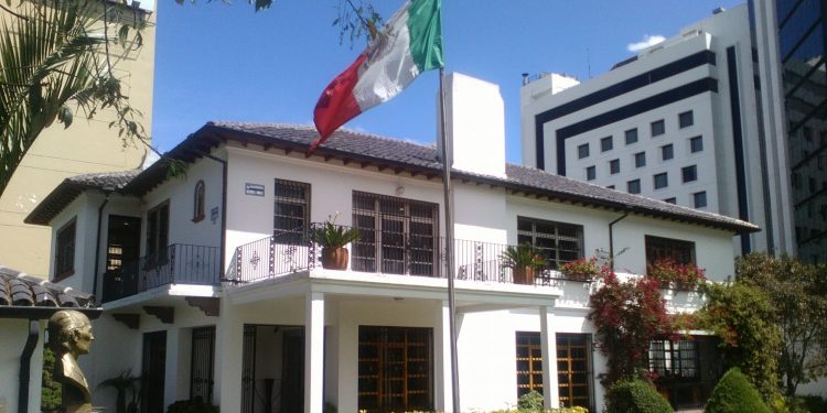 Cabildo Abierto condenó irrupción de la Policía Nacional de Ecuador en la embajada de México en Quito