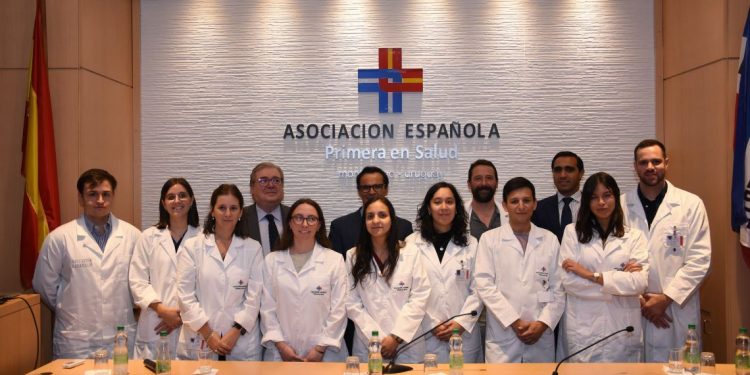 La Asociación Española dio la bienvenida a sus nuevos médicos residentes 2024