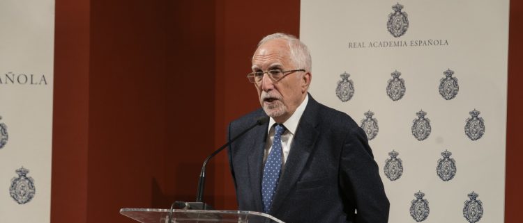 El Premio Cervantes en manos de un gran cervantino