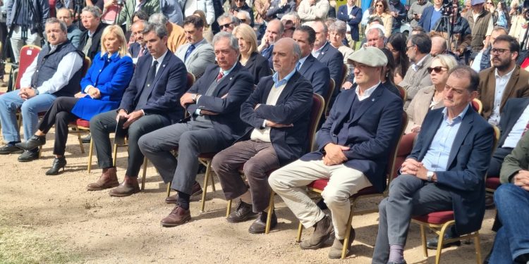 Presidente del BROU en Expo Melilla: “Hay que enfocar la discusión en el déficit fiscal”.