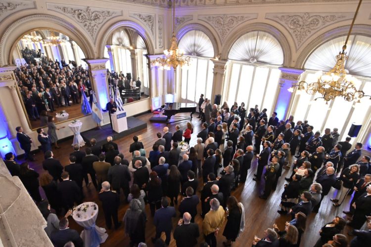 Embajada Argentina en Uruguay celebra el aniversario de la Revolución de Mayo de 1810