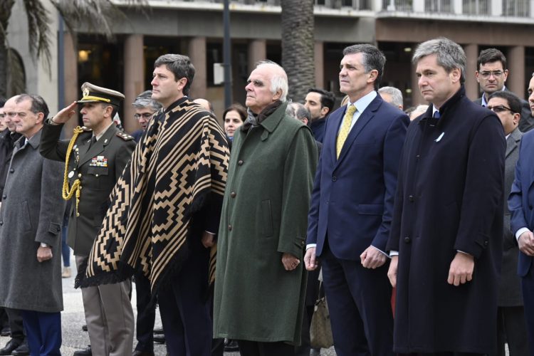 Embajada Argentina en Uruguay celebra el aniversario de la Revolución de Mayo de 1810