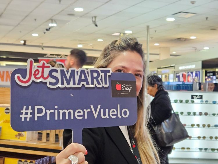 JetSmart inició operaciones entre Uruguay y Argentina