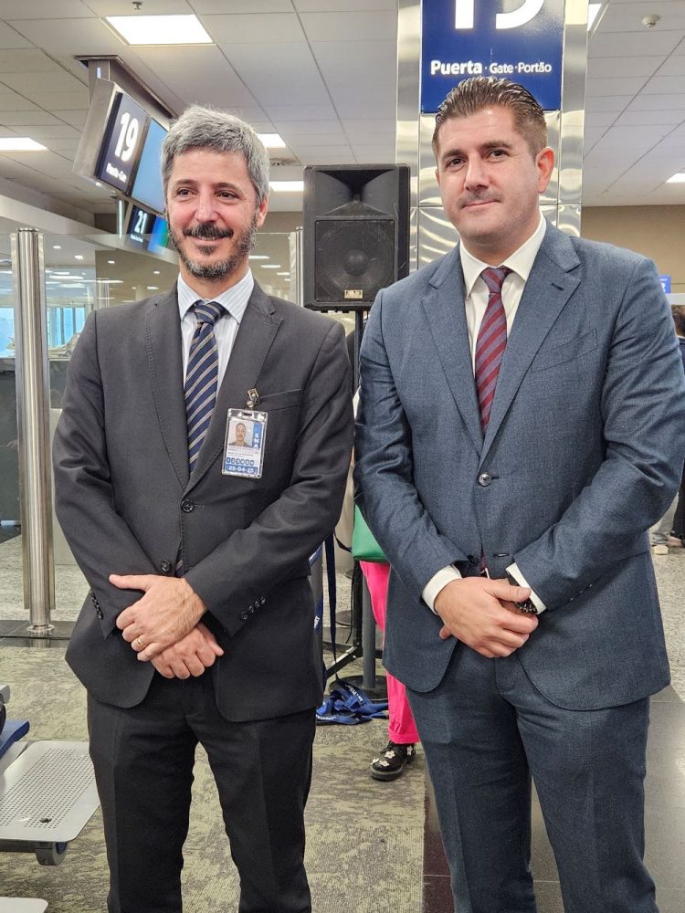 JetSmart inició operaciones entre Uruguay y Argentina