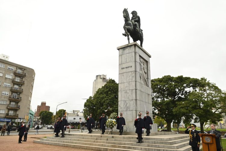 Embajada Argentina en Uruguay celebra el aniversario de la Revolución de Mayo de 1810