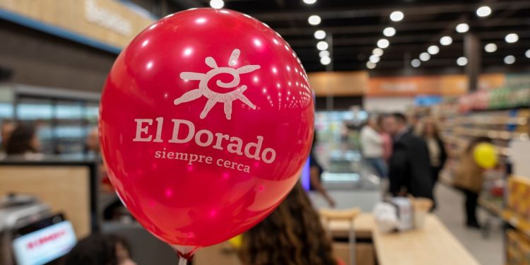 La cadena de Supermercados El Dorado abrió su primera gran superficie en Montevideo