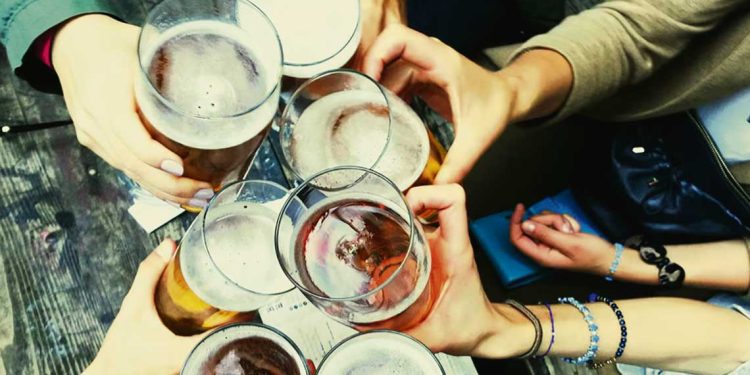 Encuesta en adolescentes de educación secundaria: 58,7% de los menores de 14 años tomó alcohol
