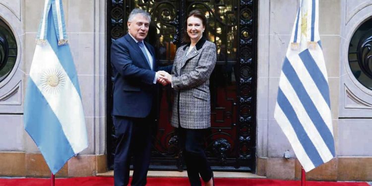 Reunión bilateral de cancilleres Argentina-Uruguay