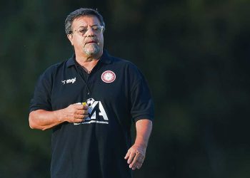 Ricardo Caruso Lombardi pierde, se queja, acusa e insulta. Su tiempo en Uruguay ya es cosa del pasado, como sus insultos racistas