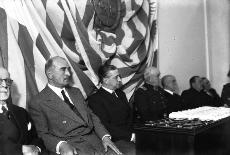 Los homenajes a la figura del prócer general José Artigas, apoyados por el Dr. Pedro Manini Ríos