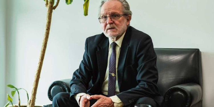 “El apoyo de los Estados a los negocios privados los pagamos nosotros”