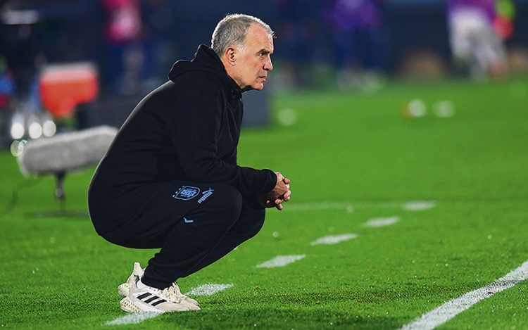 Marcelo Bielsa es el chofer de la montaña rusa. Diría Wimpi: “Que todo sea para bien”