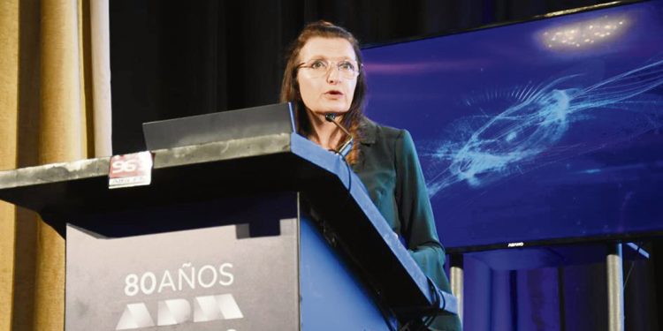 Salud en Uruguay: Karina Rando destacó la gestión “sin precedentes” y reconocida a nivel mundial