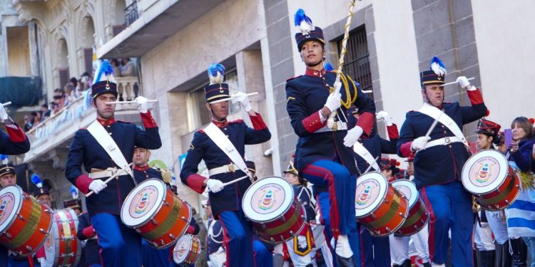 Acto por el 194° aniversario de la Jura de la Constitución en imágenes