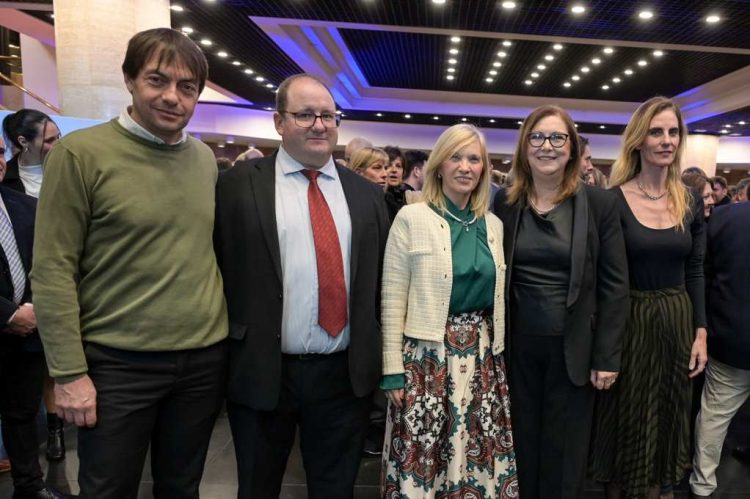 Antel celebró sus 50 años con una gala en Auditorio del Sodre