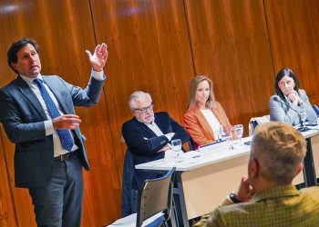 Banca y financieras privadas presentaron programa de refinanciamiento de deudas