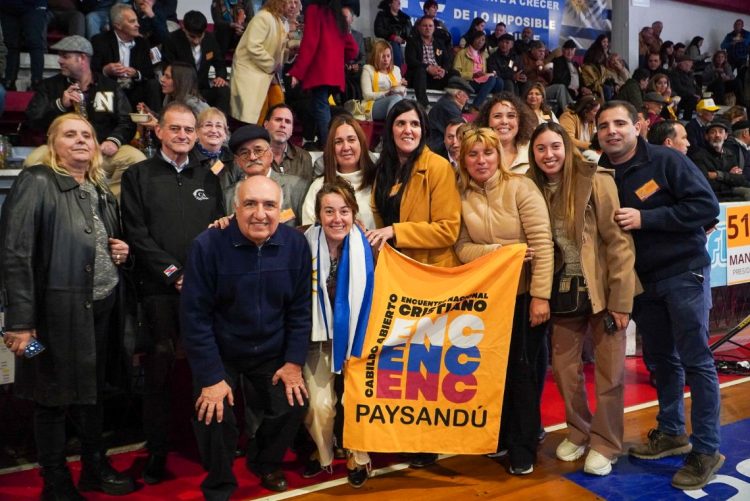 Cabildantes respaldaron a la Dra. Lorena Quintana como compañera de fórmula de Manini Ríos