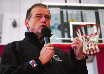 “No debemos permitir que se ahogue nuestra voz con una billetera gruesa”