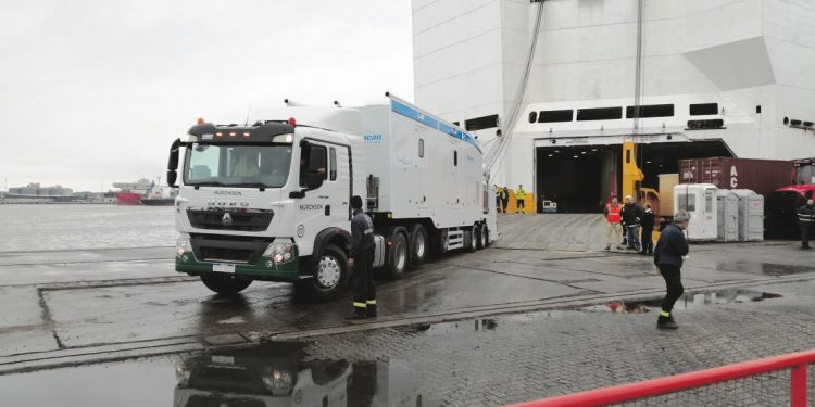 Escáneres que llegan, denuncias por corrupción: Aduanas entre luces y sombras