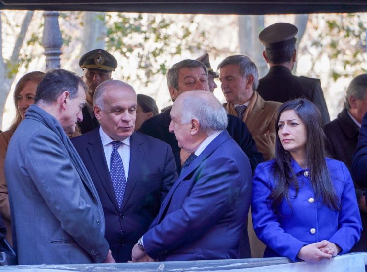 Acto por el 194° aniversario de la Jura de la Constitución en imágenes