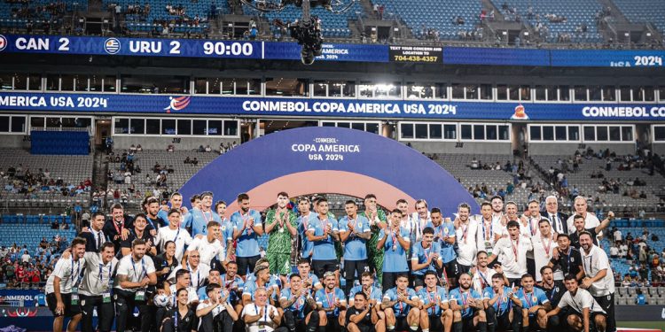 Los experimentos de Bielsa volvieron a fallar en los momentos decisivos