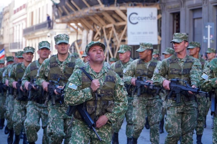 Acto por el 194° aniversario de la Jura de la Constitución en imágenes