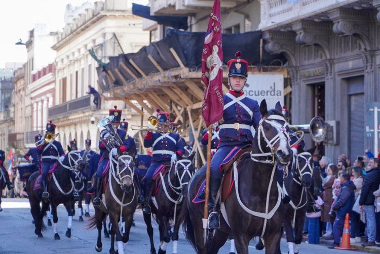 Acto por el 194° aniversario de la Jura de la Constitución en imágenes