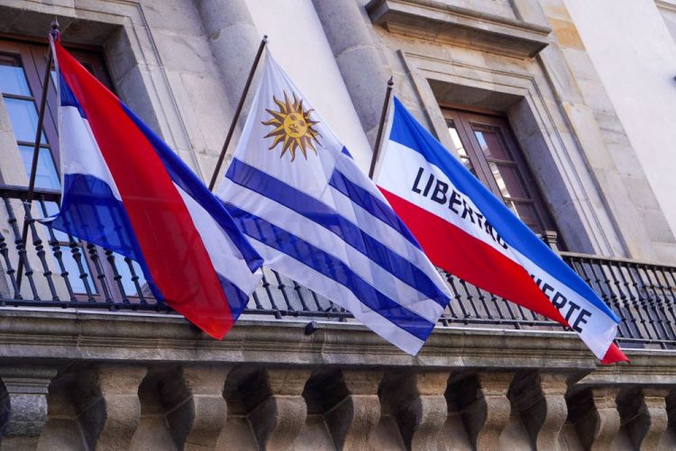 Acto por el 194° aniversario de la Jura de la Constitución en imágenes