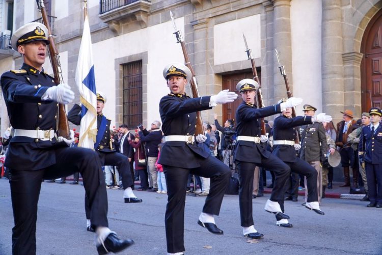 Acto por el 194° aniversario de la Jura de la Constitución en imágenes