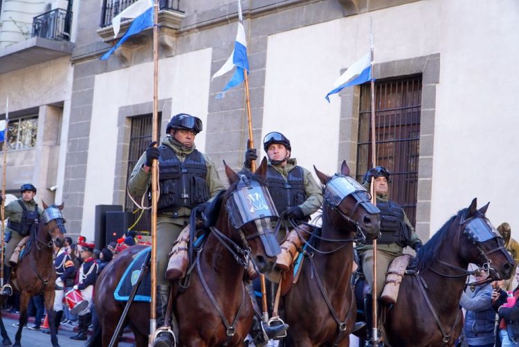 Acto por el 194° aniversario de la Jura de la Constitución en imágenes