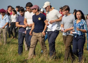 Con importante participación de jóvenes se realizó el primer encuentro agroeducativo