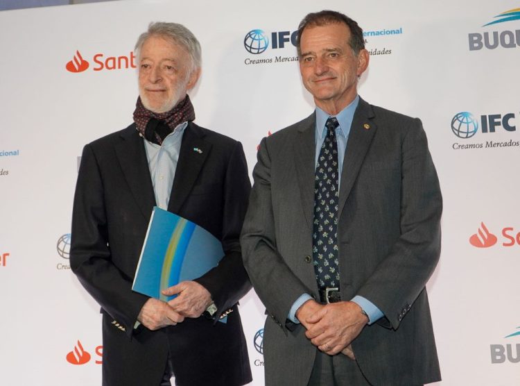 Buque eléctrico unirá Colonia con Buenos Aires