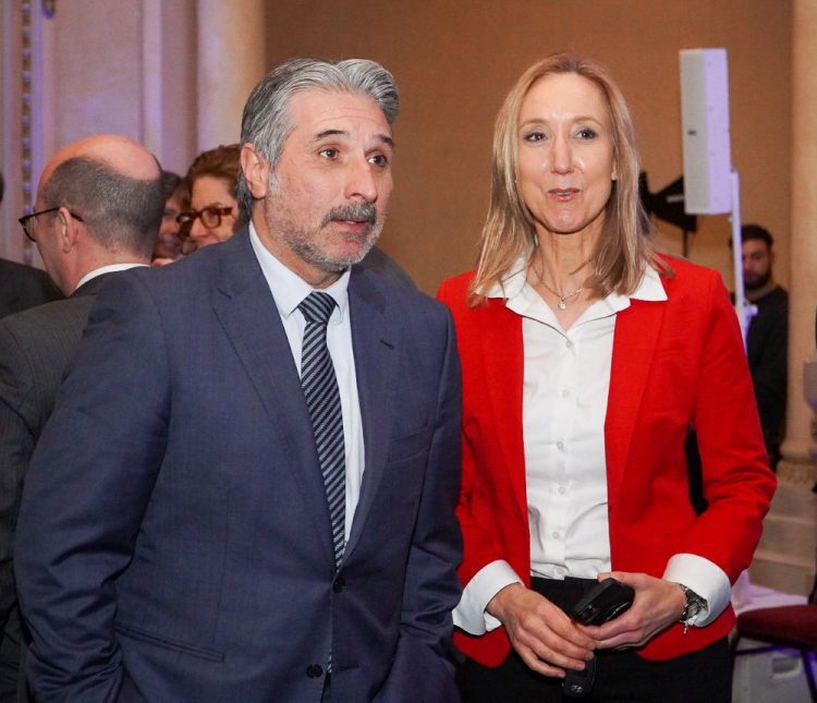 Buque eléctrico unirá Colonia con Buenos Aires