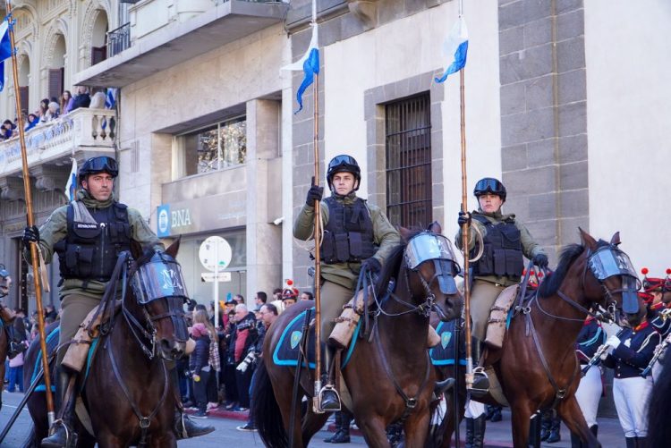 Acto por el 194° aniversario de la Jura de la Constitución en imágenes
