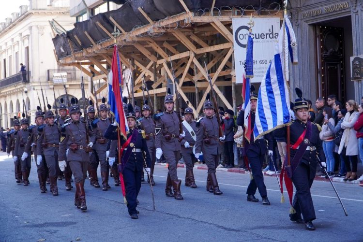 Acto por el 194° aniversario de la Jura de la Constitución en imágenes
