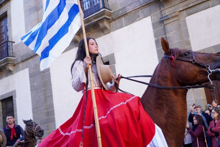 Acto por el 194° aniversario de la Jura de la Constitución en imágenes