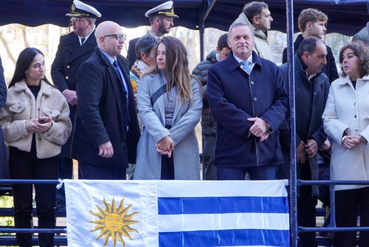 Acto por el 194° aniversario de la Jura de la Constitución en imágenes