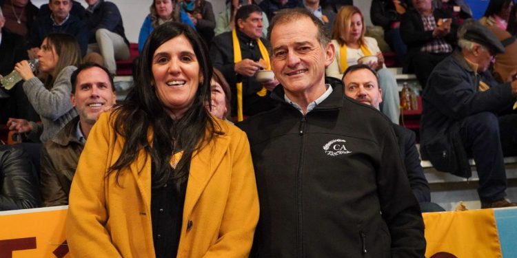 Cabildantes respaldaron a la Dra. Lorena Quintana como compañera de fórmula de Manini Ríos