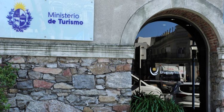 Convenio entre Inisa y Ministerio de Turismo: una apuesta a la inclusión y mejora de oportunidades para los adolescentes