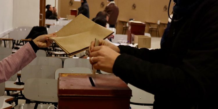 Realizada la interna con menor participación ciudadana, comenzó la carrera hacia el último domingo de octubre