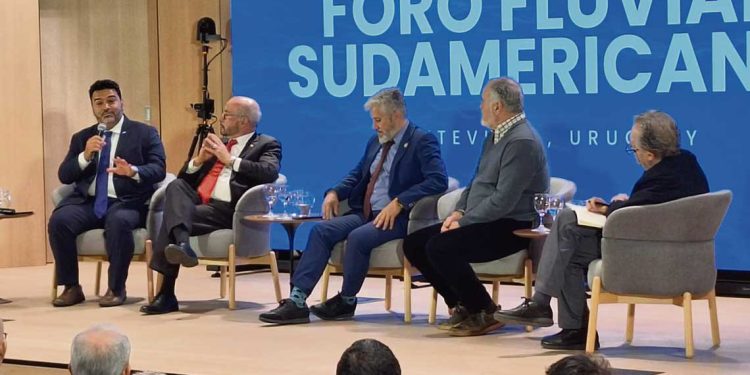 Primer Foro Fluvial Sudamericano